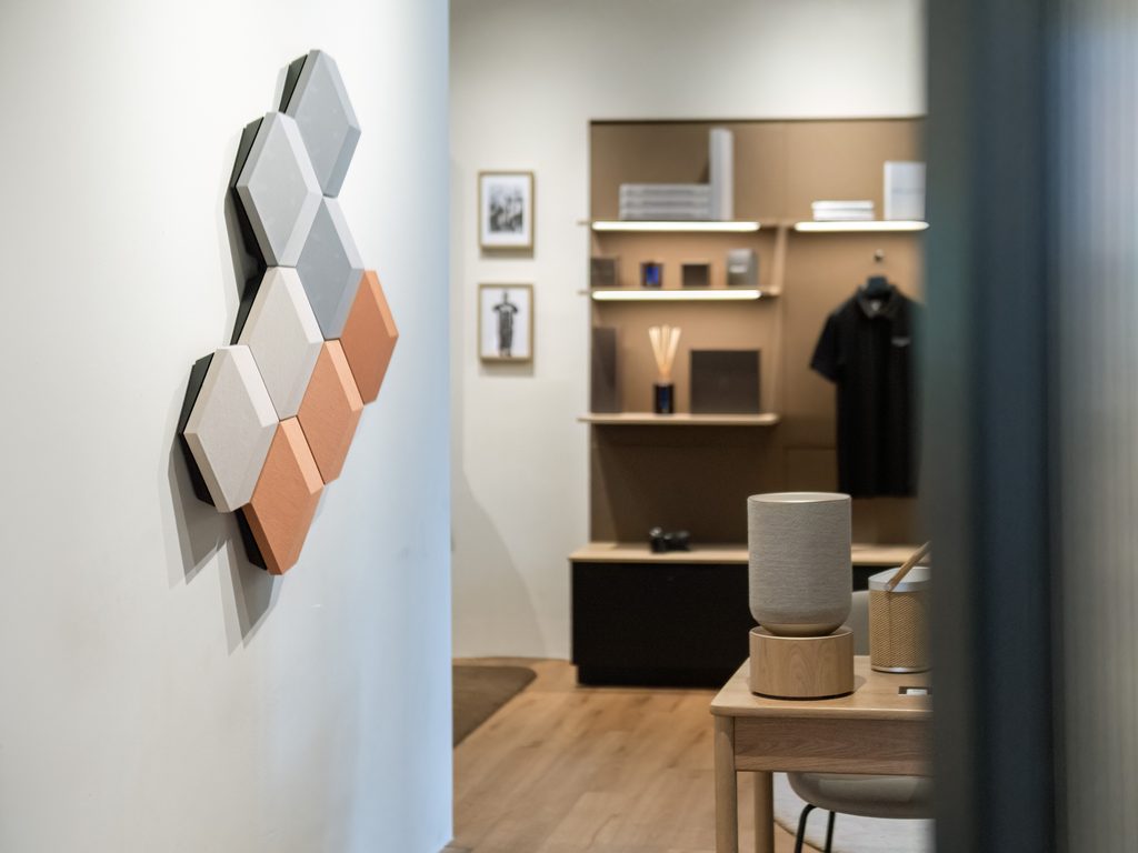 Bang & Olufsen speaker displayed in the SOFACOMPANY showroom at Living Sound